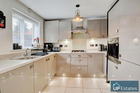 6 Ashtree Close, Nuneaton, CV11 6WT