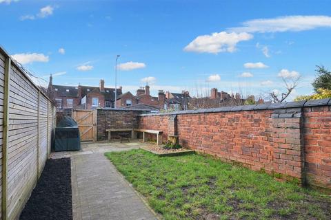 3 bedroom terraced house for sale, Kings Avenue, Stone