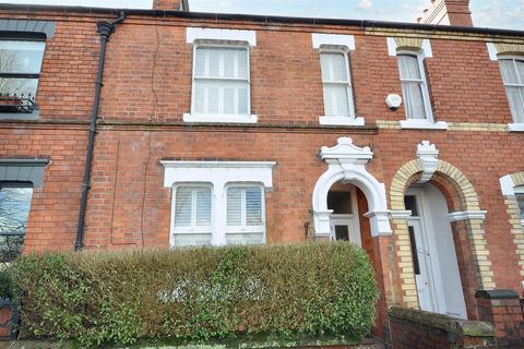 Kings Avenue, Stone