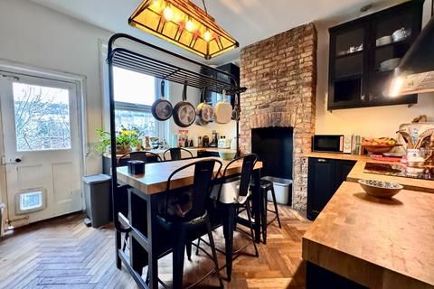 33 Tormount Road, London, SE18 1QD