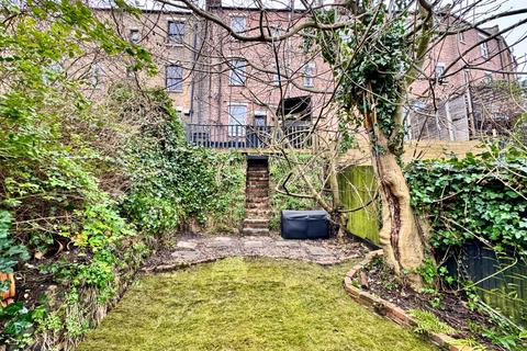 33 Tormount Road, London, SE18 1QD