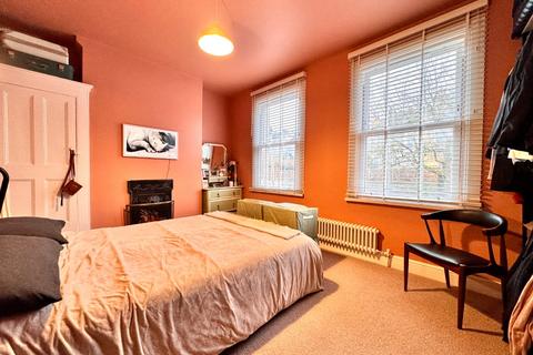 33 Tormount Road, London, SE18 1QD