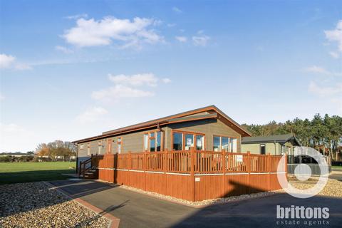 3 bedroom chalet for sale, South Beach Road, Searles Leisure Resort, Hunstanton