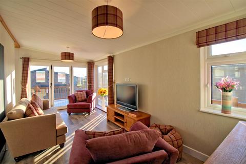 3 bedroom chalet for sale, South Beach Road, Searles Leisure Resort, Hunstanton