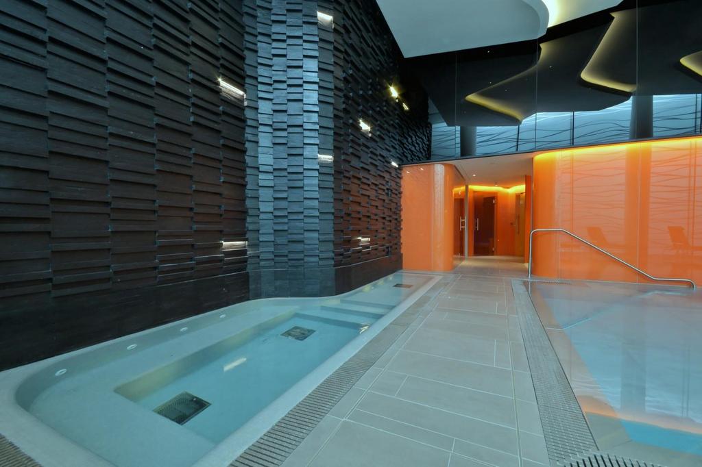 Jacuzzi
