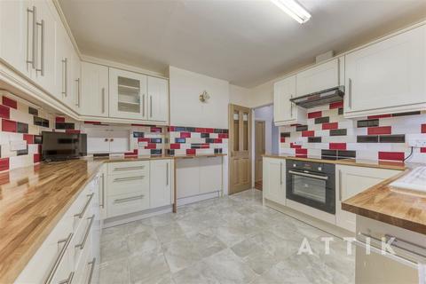 3 bedroom detached house for sale, Norwich Road, Attleborough