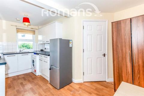 1 bedroom maisonette to rent, Wyatt Road, Staines-upon-Thames, Spelthorne, TW18