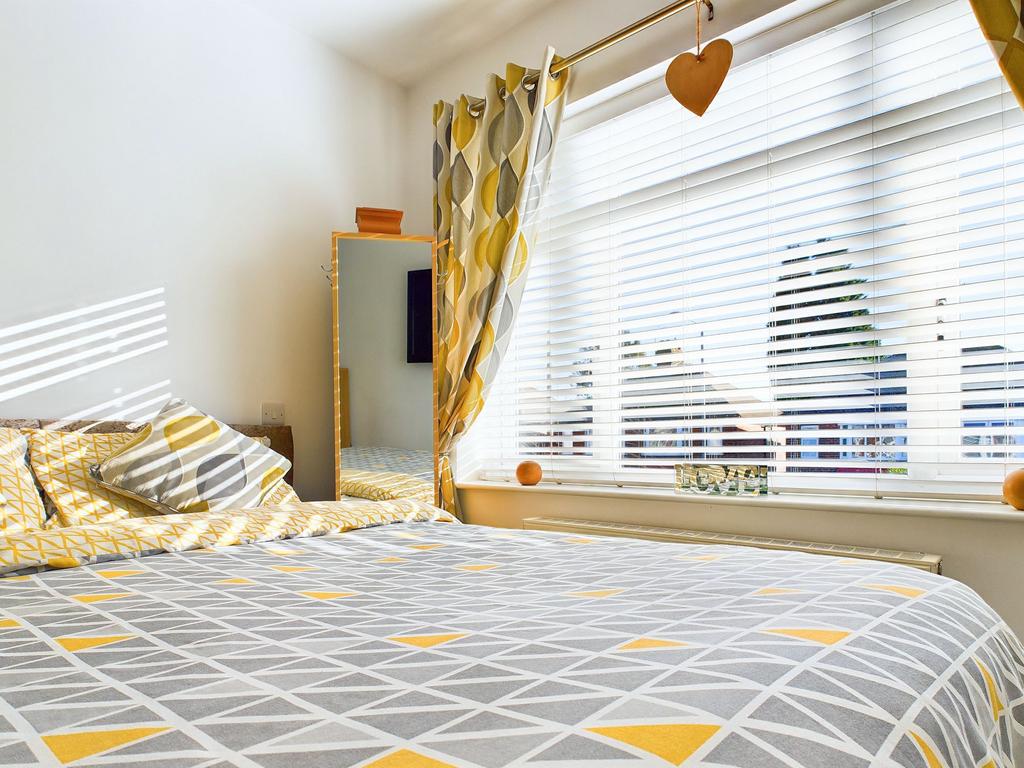 Bedroom One Feature