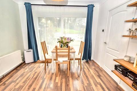 4 Bawn Approach, Leeds, LS12 5BZ