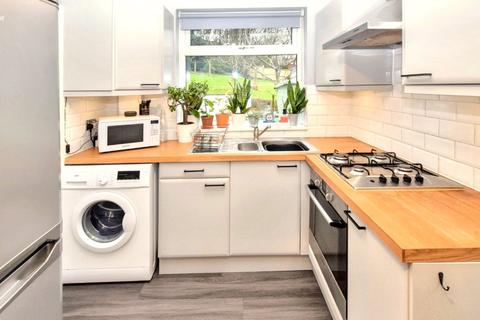 4 Bawn Approach, Leeds, LS12 5BZ
