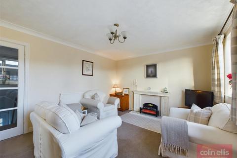 2 bedroom flat for sale, Scholes Park Road, Scarborough