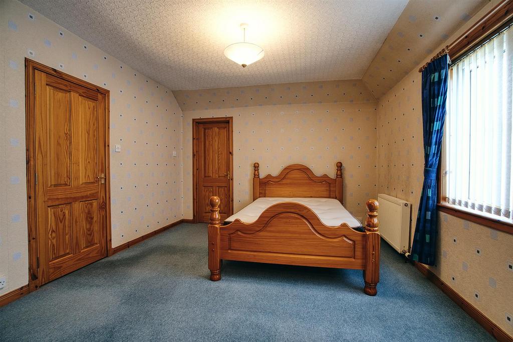 BEDROOM 2.jpg