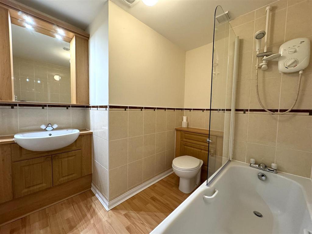 Bathroom.jpg