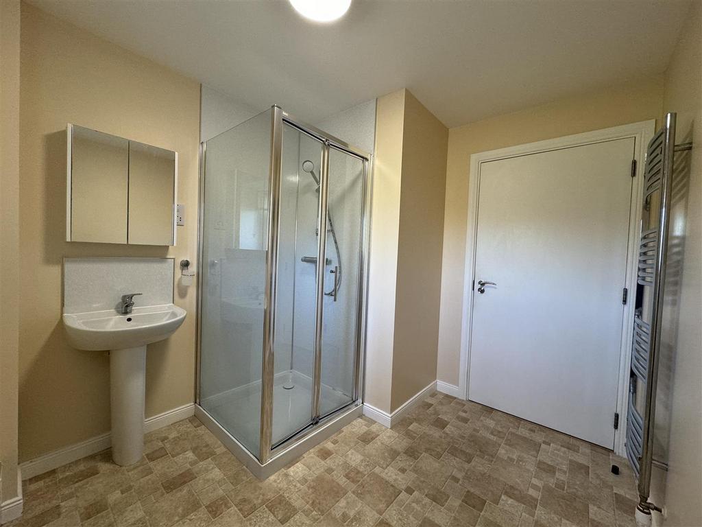 Shower room 2.jpg