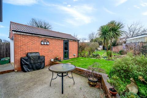 4 Foresters Crescent, Bexleyheath, DA7 4JW