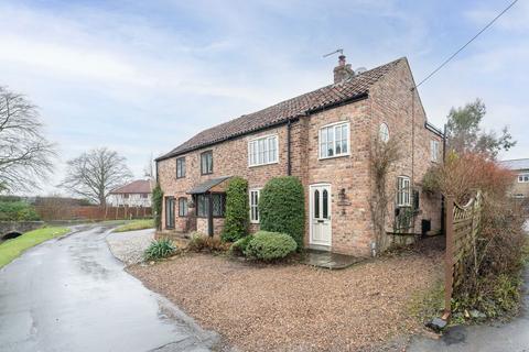 2 bedroom semi-detached house for sale, Beckside, York YO42