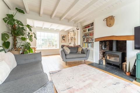 Willow Cottage Beckside, Barmby Moor, York, YO42 4HA