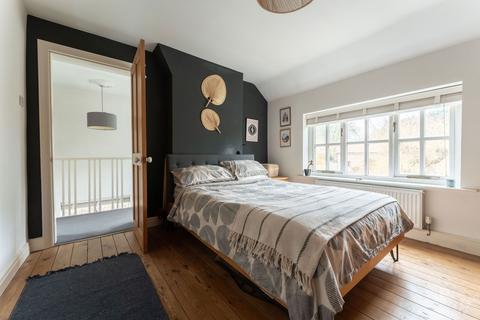 Willow Cottage Beckside, Barmby Moor, York, YO42 4HA
