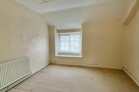 4 Castlegate, Pickering, YO18 7AX