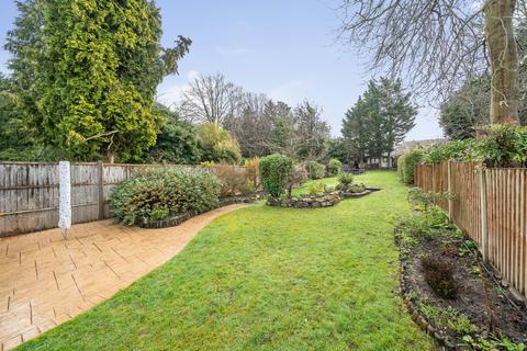 3 bedroom semi-detached house for sale, Oaklands Avenue, Watford WD19 4LQ