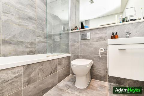 1 bedroom apartment for sale, Hutton Grove, London N12