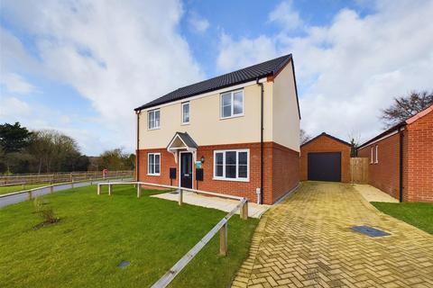 4 bedroom detached house for sale, Lancaster Road, Swaffham