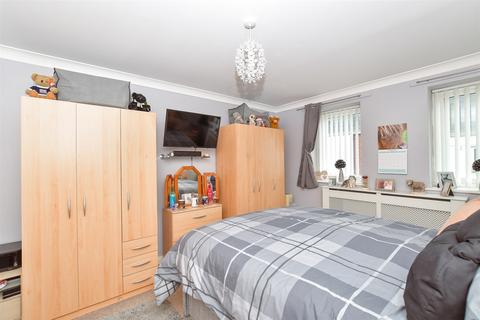 2 bedroom flat for sale, Stamford Street, Portsmouth, Hampshire