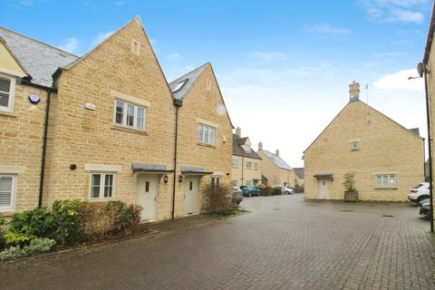 Brewin Close, Cirencester, GL7