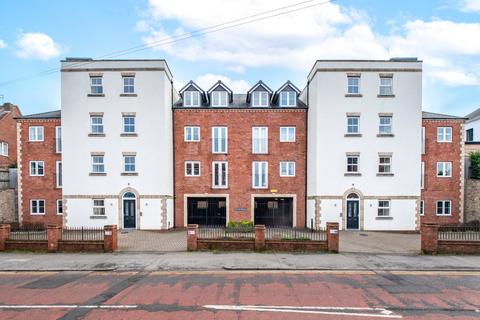 2 bedroom apartment for sale, Worcester Street, Stourbridge, West Midlands, DY8