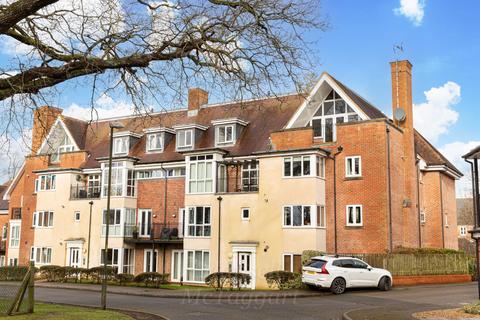 3 bedroom penthouse for sale, Stone Court, Crawley RH10