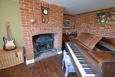 Shotley Cottage Main Road, Shotley Gate, Ipswich, IP9 1PS