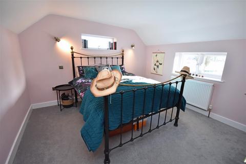 Shotley Cottage Main Road, Shotley Gate, Ipswich, IP9 1PS