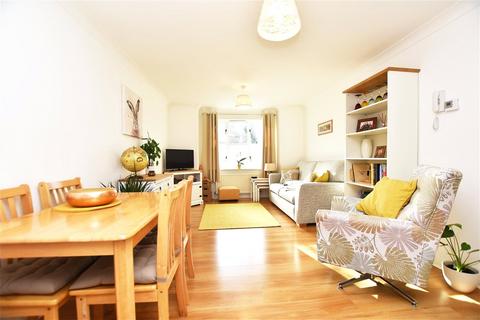 1 bedroom apartment to rent, Malting Way, Isleworth