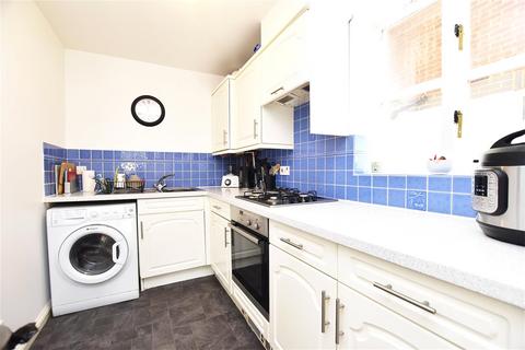 1 bedroom apartment to rent, Malting Way, Isleworth