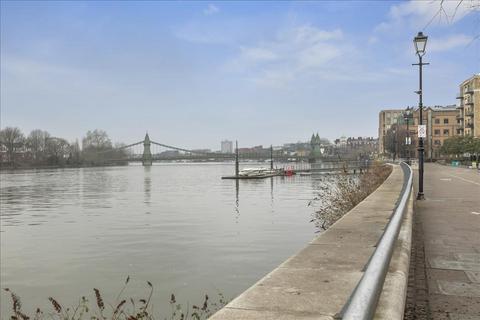 2 bedroom apartment for sale, King Henrys Reach, Manbre Road, Hammersmith, London, W6