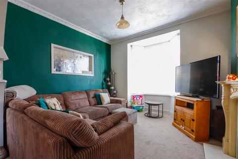 17 Milward Road, Barry, CF63 3QD