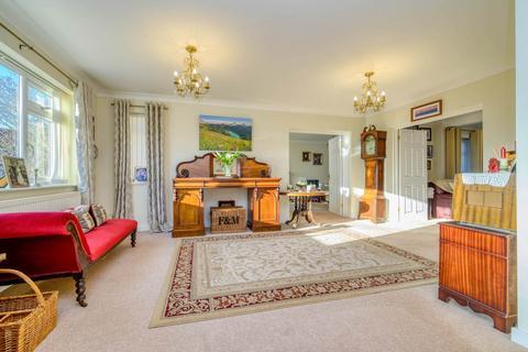 15 Fernbrook Road, Caversham, Reading, RG4 7HG