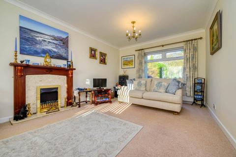 15 Fernbrook Road, Caversham, Reading, RG4 7HG