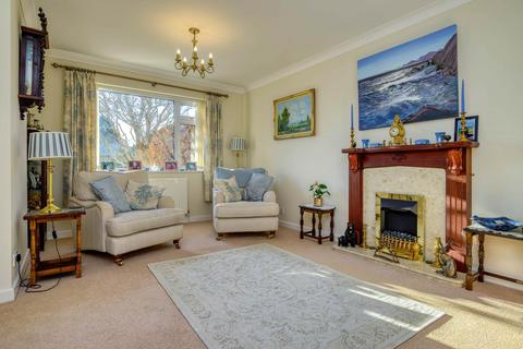 15 Fernbrook Road, Caversham, Reading, RG4 7HG