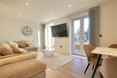 2 bedroom apartment for sale, Dessaline Lodge, 110 Bush Hill, N21