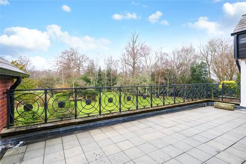 2 bedroom penthouse to rent, Woburn Hill Park, Woburn Hill, Addlestone, Surrey, KT15