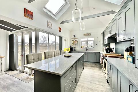 38 Broad Road, Eastbourne, BN20 9QU