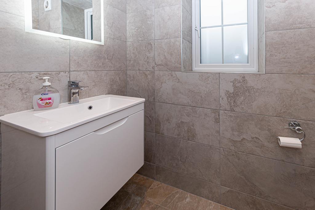Cloakroom WC