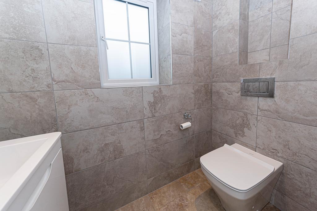 Cloakroom WC