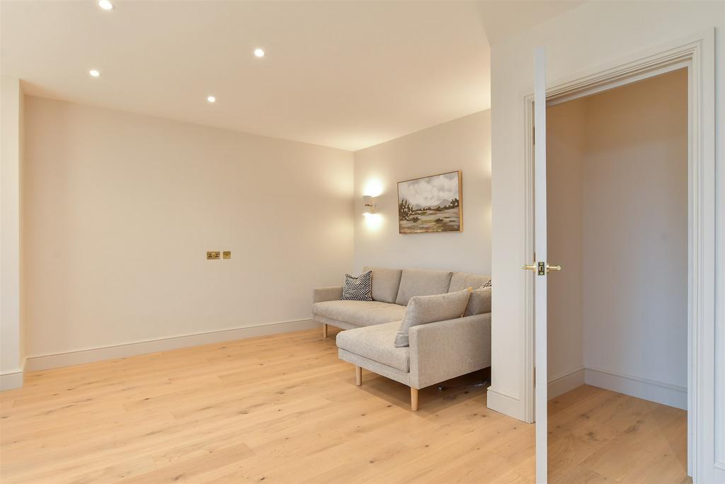 Kitchen/ Dining Room