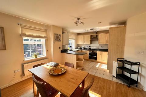 undefined, 22 Castlecroft House, Castlecroft Lane, Castlecroft, Wolverhampton