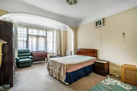 136 Grove Road, Sutton, SM1 2DF