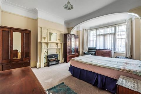 136 Grove Road, Sutton, SM1 2DF