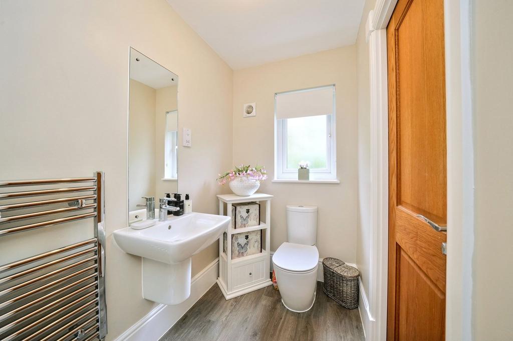 Main Bedroom Ensuite