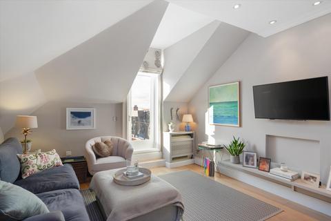 1 bedroom apartment for sale, Roland Gardens, South Kensington SW7